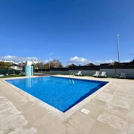 Modern 2 With Pool By Homing Apartment *