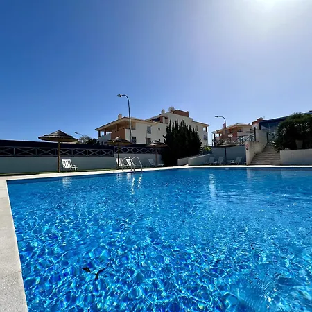 Modern 2 With Pool By Homing Apartment *