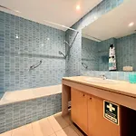 Modern 2 With Pool By Homing Apartamento