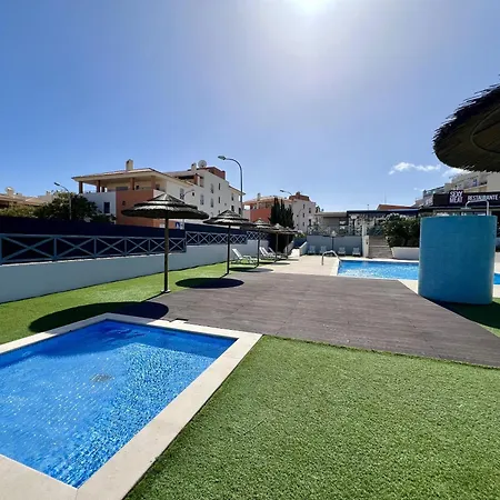 Modern 2 With Pool By Homing Apartamento *
