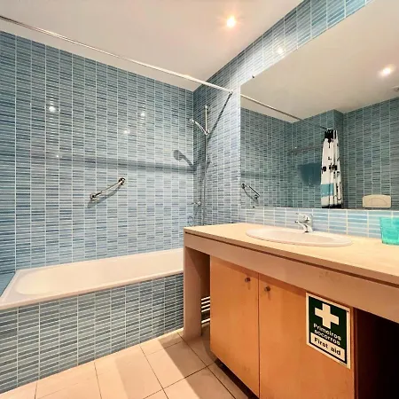 Modern 2 With Pool By Homing Апартаменты