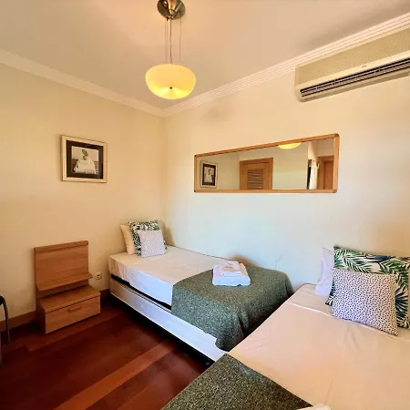 Apartment Modern 2 With Pool By Homing